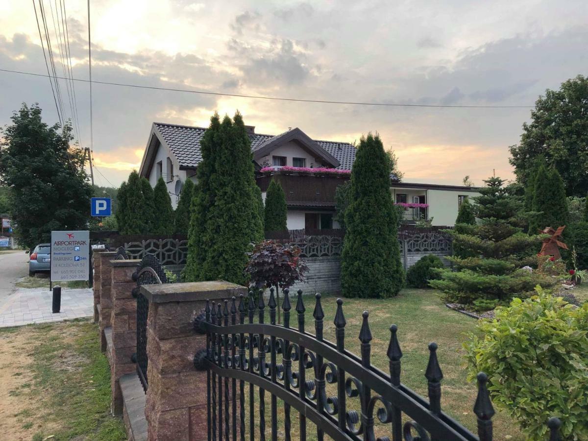 Noclegi Airportpark Pyrzowice Εξωτερικό φωτογραφία